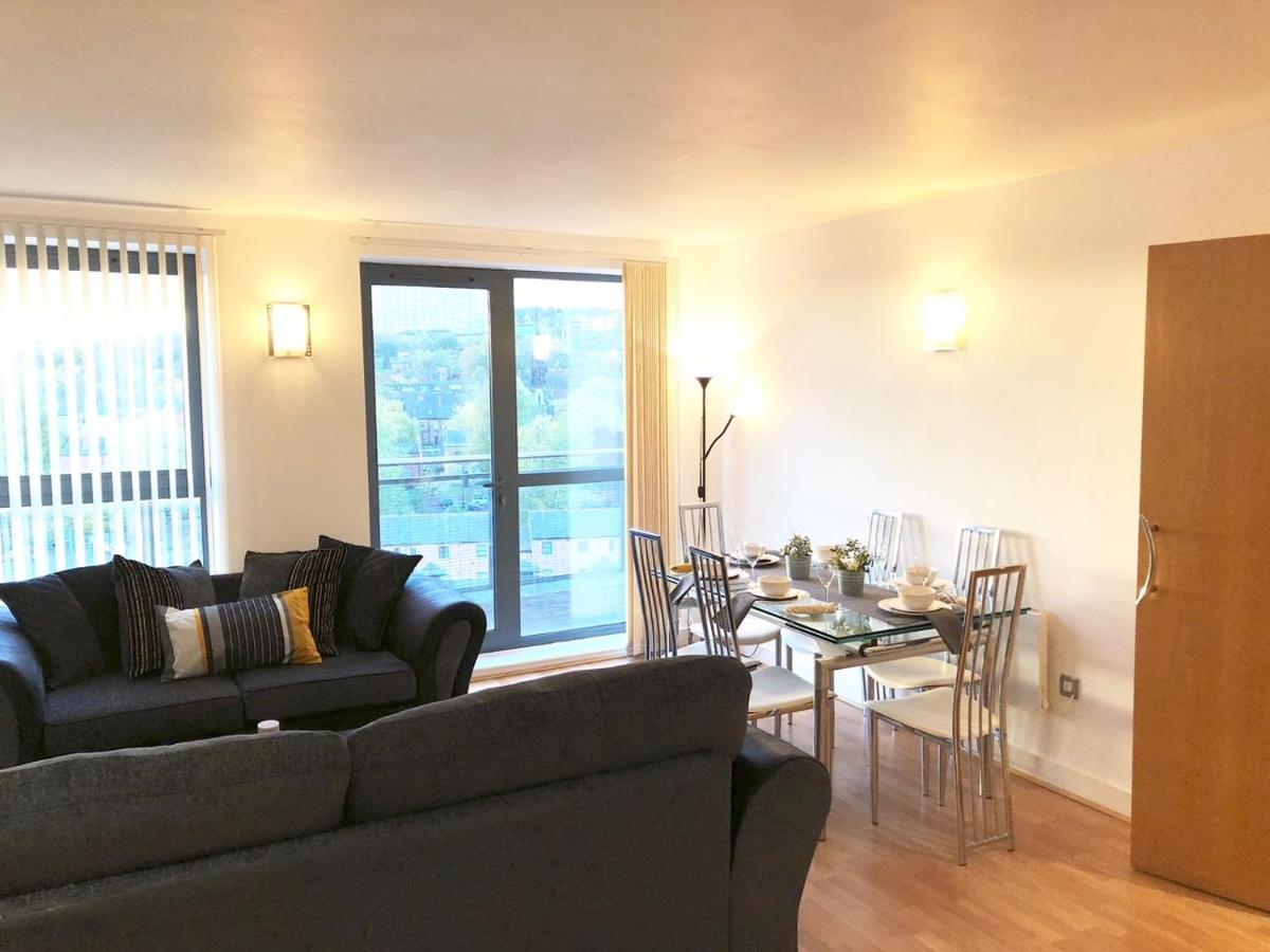 Westone View Villa Sheffield Exteriör bild